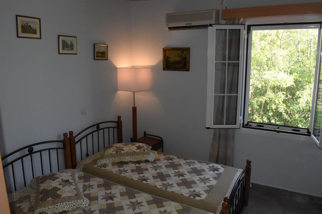 Starvillas Apartments And Studios Agia Efimia Exterior photo